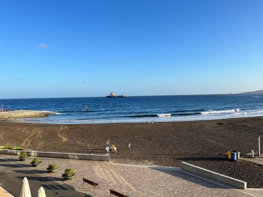 Pieds Dans L'Eau - Vue Sur Mer - Playa De Melenara Exterior photo